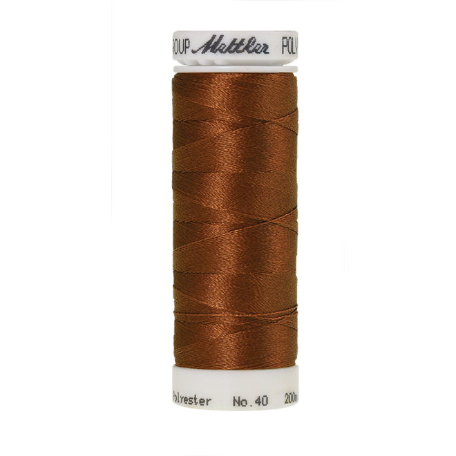 Amann Mettler Poly Sheen Pony glänzt durch den trilobalen Fadenquerschnitt besonders schön. Zum Sticken, Quilten, Nähen. 200m Spule